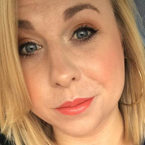 Meet your Posher, Amelia